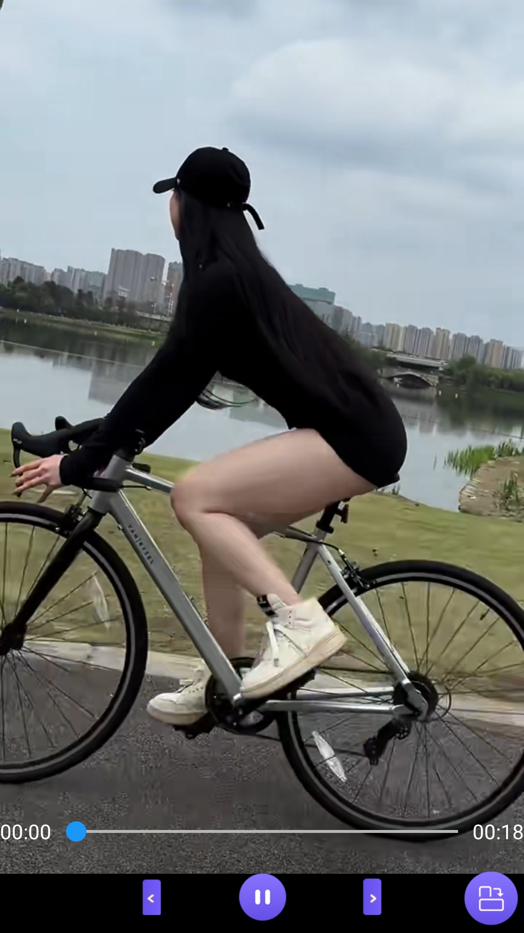 在成都做厕奴 做人体坐便器截图